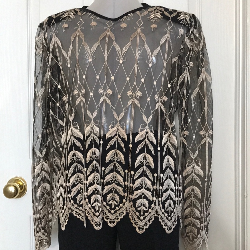 💕Beautiful long sleeve top💕